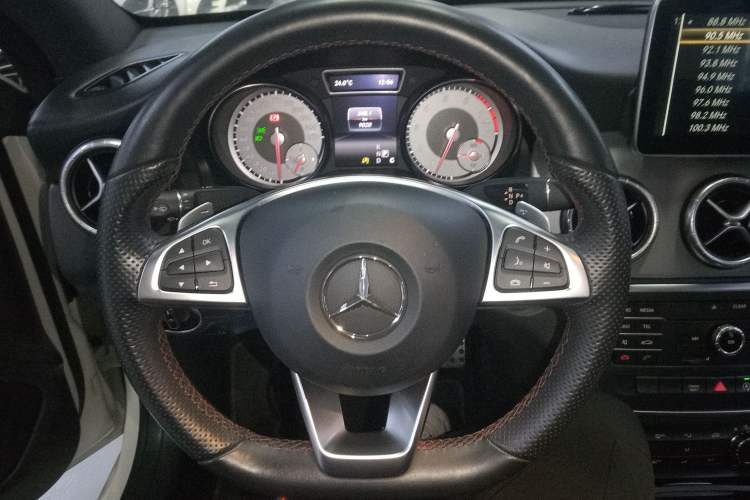 Used Mercedes-Benz CLA 2015 CLA 220 4MATIC
