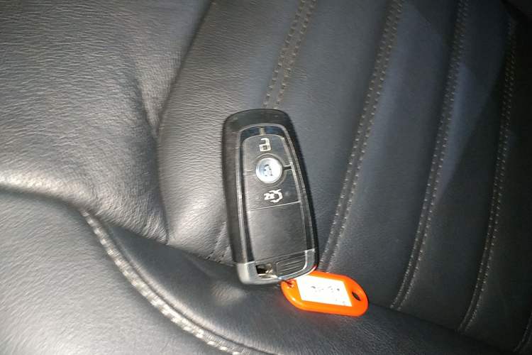 Used Ford Edge 2018 EcoBoost 245 Two-Wheel-Drive Titanium 7-Seater China V Standard
