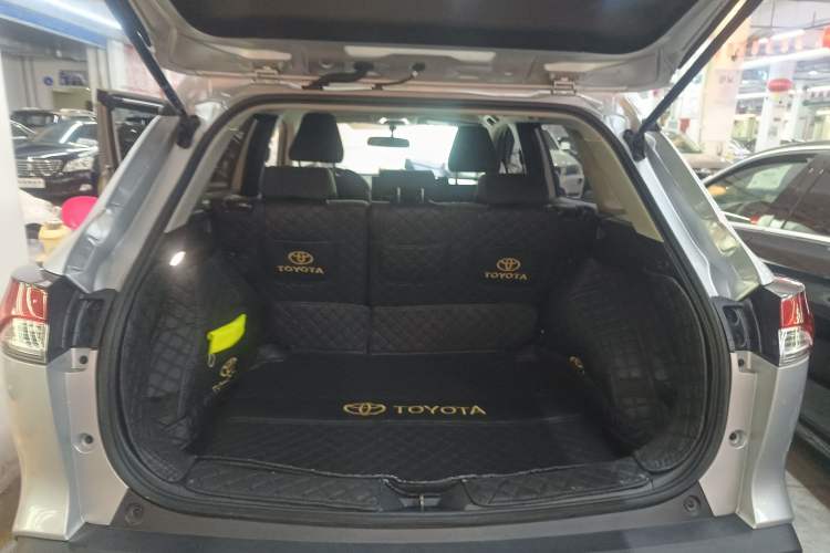 Used Toyota FRONTLANDER 2023 2.0L CVT Elite Edition
