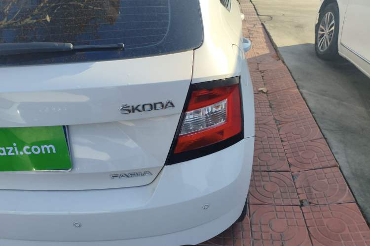 Used Skoda Fabia 2015 1.4L Automatic Front-Drive Model
