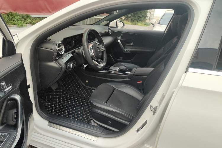 Used Mercedes-Benz A-Class 2020 Restyled A 200 L Sport Sedan Fashion Version