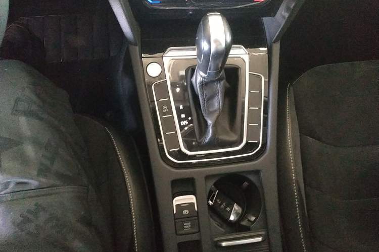 Used Volkswagen FAW-Volkswagen CC 2020 330TSI Huayan Edition China VI Standard
