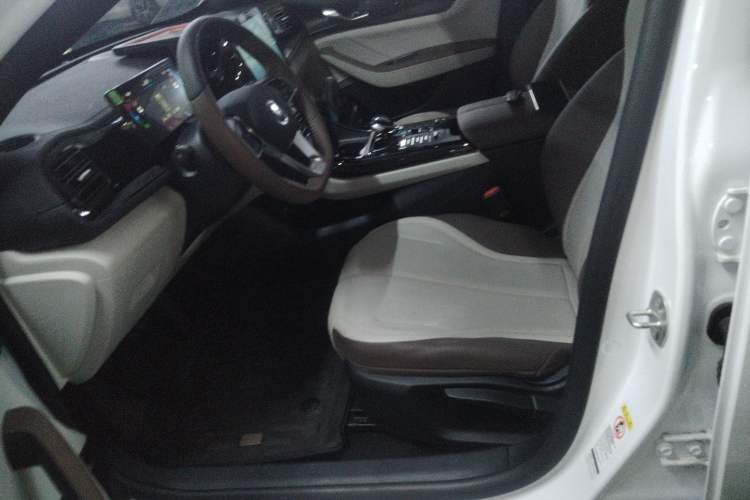 Used BYD Qin PLUS 2024 HONOR Edition DM-i 55KM Leading Model
