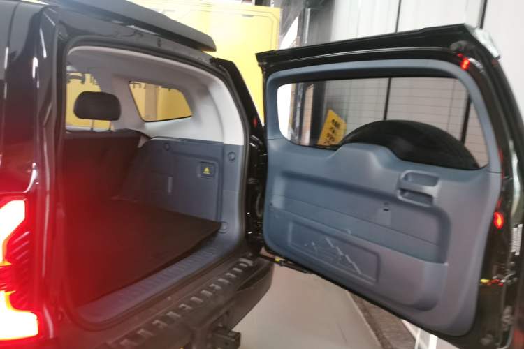 Used Deepal G318 2024 Four-Wheel-Drive Air Suspension Model