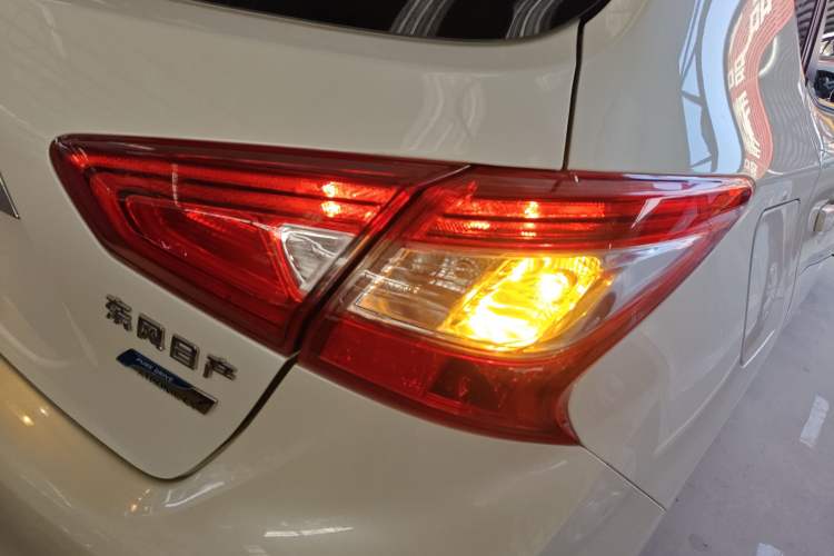 Used Nissan Tiida 2016 1.6L CVT Cool Dynamic Edition