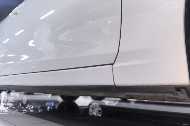 Used Mazda Mazda 3 Axela 2016 Hatchback 1.5L Automatic Luxury Model
