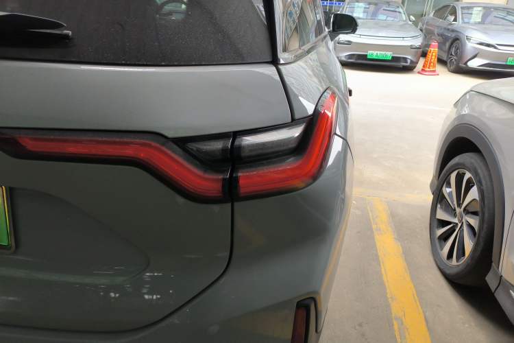 TDK.VehicleDetails.img