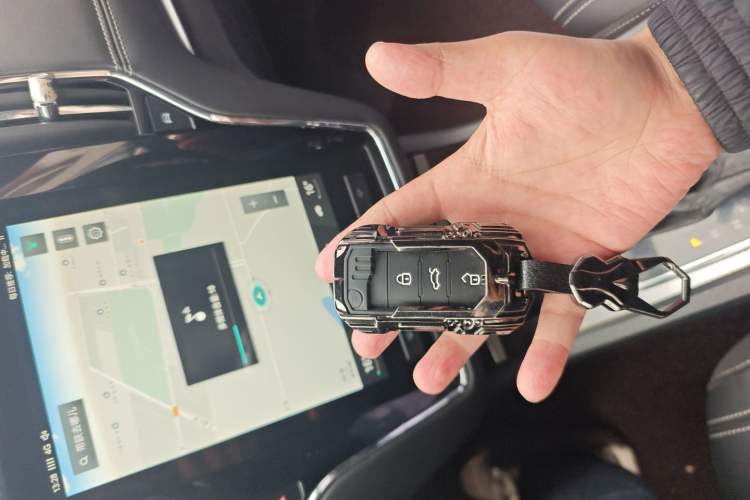 Used Roewe i6 2017 20T Automatic Internet Smart Edition