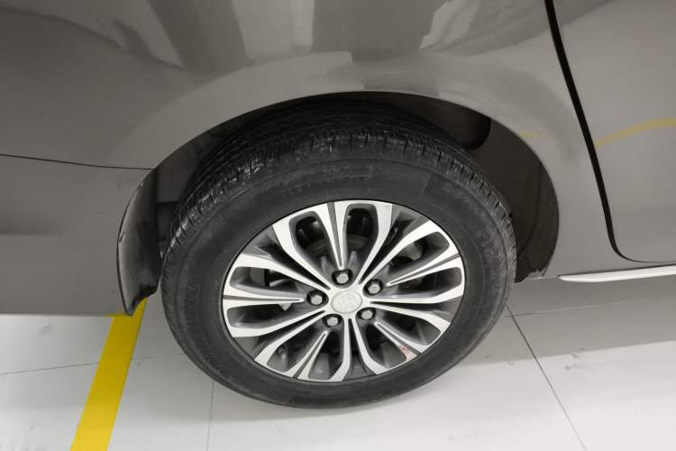 Used Buick GL8 2023 Land Executive Class Comfort Model