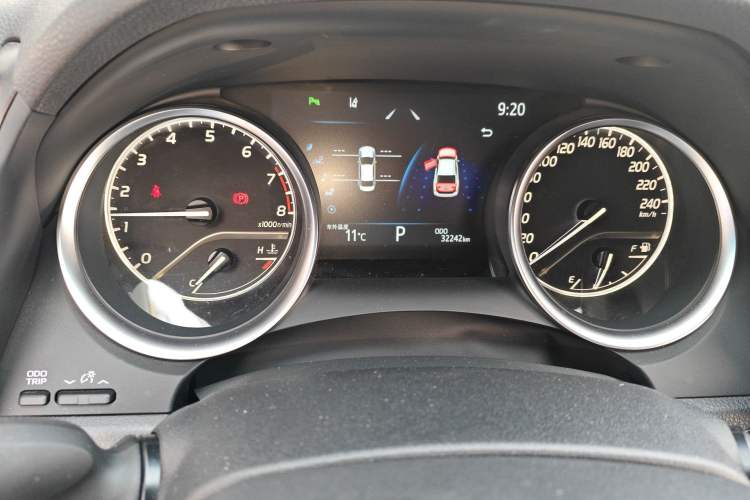 Used Toyota Camry 2023 2.0G Luxury Edition