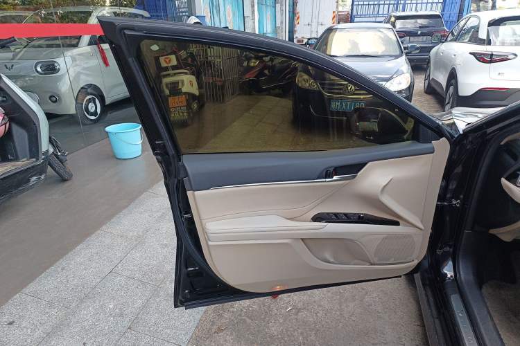 Used Toyota Camry 2019 Revised Version 2.0G Luxury Edition
