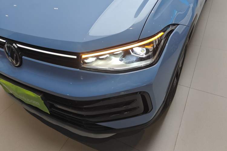 Used Volkswagen Tharu 2025 NewRui 300TSI Prestige Edition
