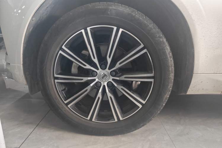 Used Volvo XC60 2021 T5 4x4 Smart Luxury Edition