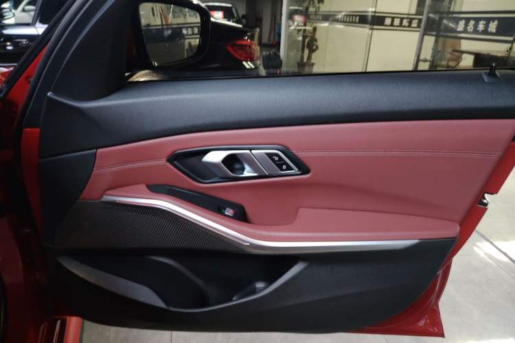 Used BMW i3 2022 eDrive 35 L
