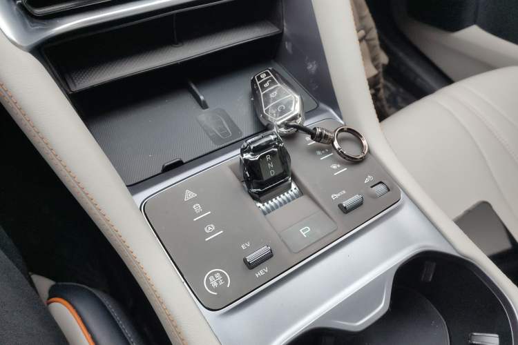 Used BYD Song PLUS New Energy 2024 HONOR Edition DM-i 71km Luxury Model