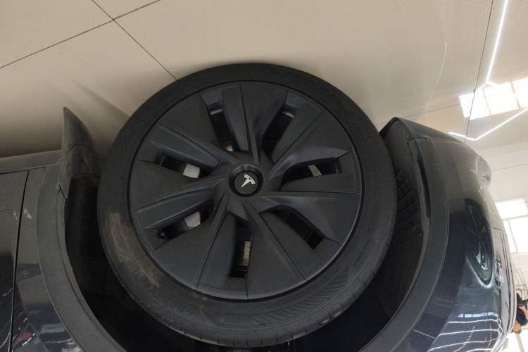 Used Tesla Model Y 2024 Rear-Wheel-Drive Version
