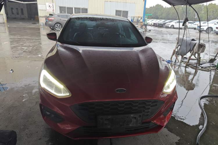 Used Ford Focus 2020 Sedan EcoBoost 180 Automatic Trend Edition
