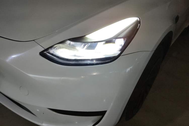 Used Tesla Model Y 2023 Rear-Wheel-Drive Version
