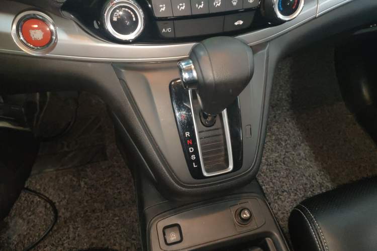 Used Honda CR-V 2016 2.0L two-wheel drive Urban Edition
