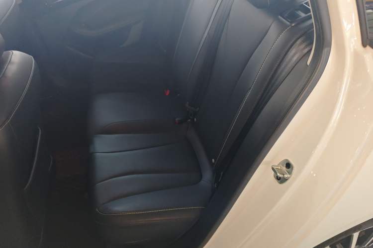 Used Roewe i5 2021 1.5L CVT Diamond Edition
