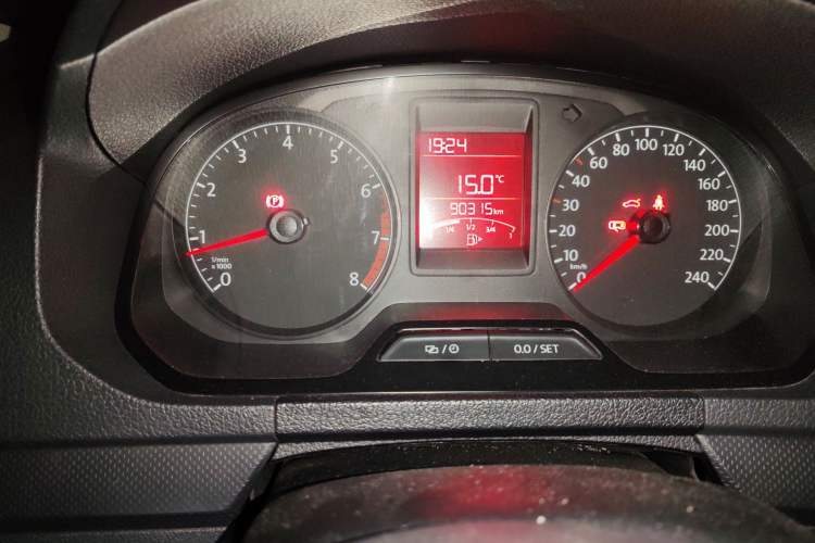 Used Volkswagen Jetta 2015 Zhuihui Edition 1.4L Manual Fashion Model