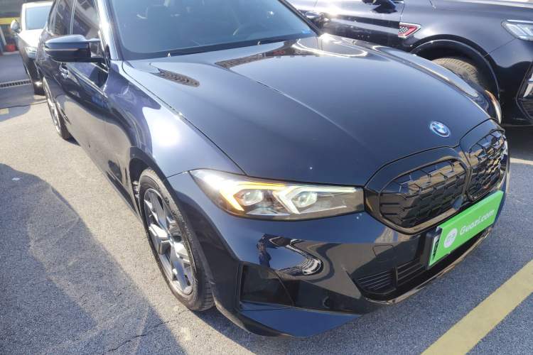 Used BMW i3 2024 eDrive 35 L
