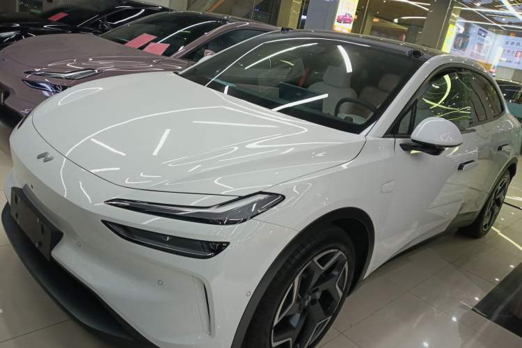 Used ONVO L60 2024 60 kWh Rear-Drive Version
