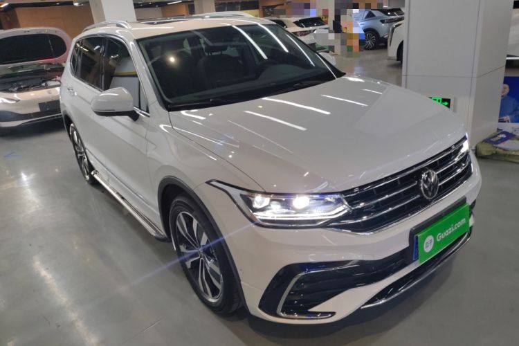 Used Volkswagen Tiguan L 2024 Outstanding Model 330TSI Automatic Two-Wheel Drive R-Line Dragon Glory Edition
