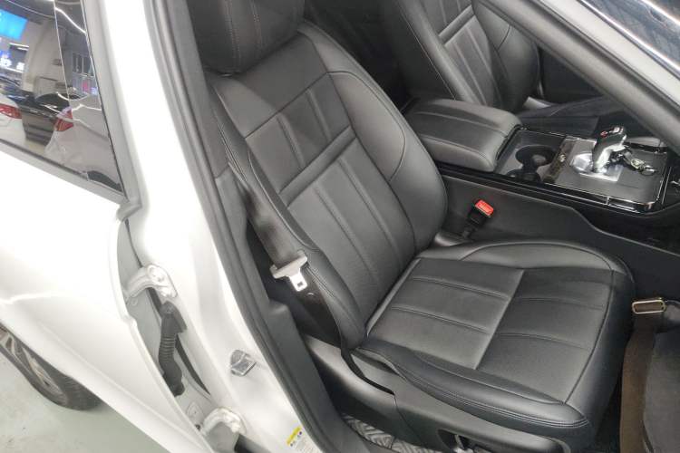 Used Land Rover Range Rover Evoque 2020 249 PS R-DYNAMIC S Sport Edition
