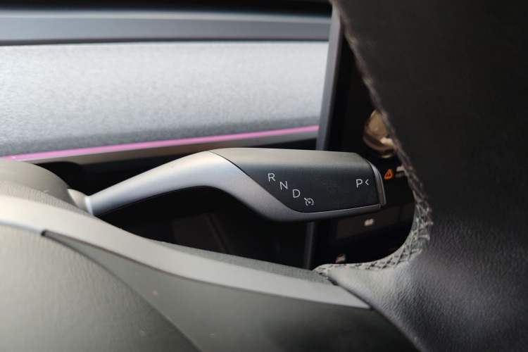 Used Tesla Model Y 2024 Rear-Wheel-Drive Version
