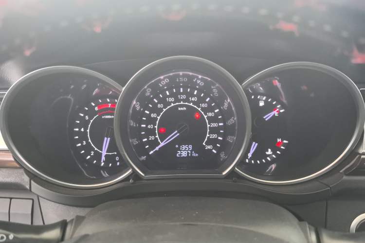 Used Zotye Z500 2015 1.5T Manual Luxury Model