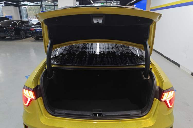 Used Lynk & Co 03 2022 03+ 2.0TD Automatic Wind-Chasing Edition
