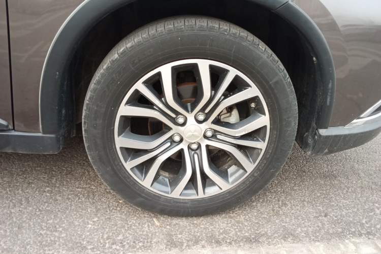 Used Mitsubishi Outlander 2018 2.4L 4x4 Elite Edition 5 Seats
