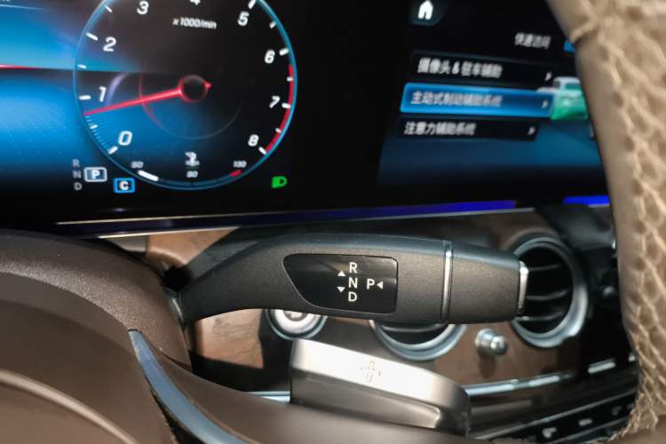 Used Mercedes-Benz E-Class 2022 Second Facelift E 260 L
