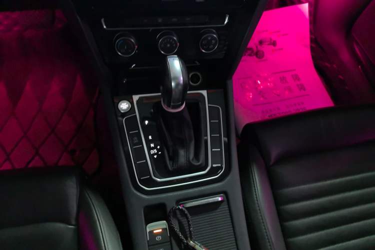 Used Volkswagen Magotan 2017 330TSI DSG Leading Model