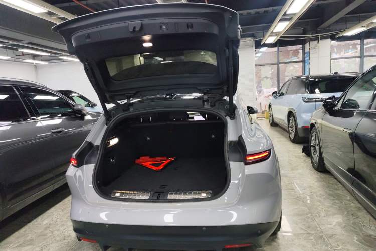 Used Nio ET5T 2023 75 kWh Touring