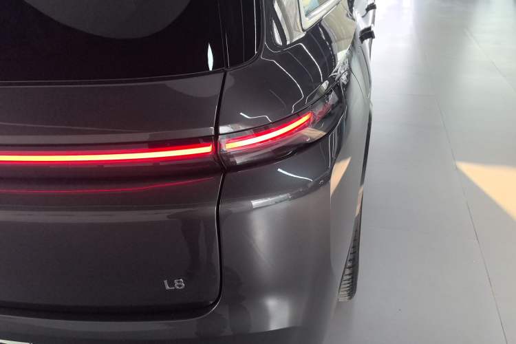 Used Li Auto L8 2025 Ultra Smart Refreshed Edition
