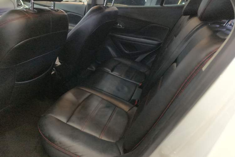 Used Buick Encore 2015 1.4T Automatic Two-Wheel Drive Urban Elite Version
