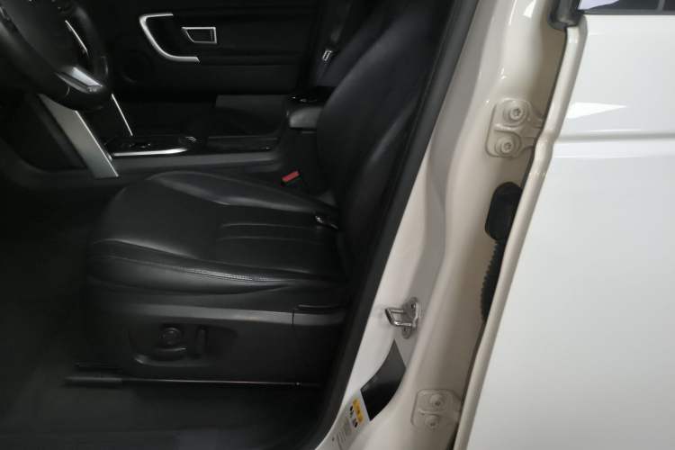 Used Land Rover Discovery Sport 2017 2.0T SE
