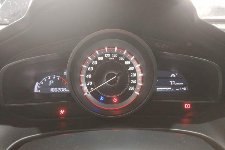 Used Mazda Mazda 3 Axela 2016 Hatchback 1.5L Automatic Comfort Model