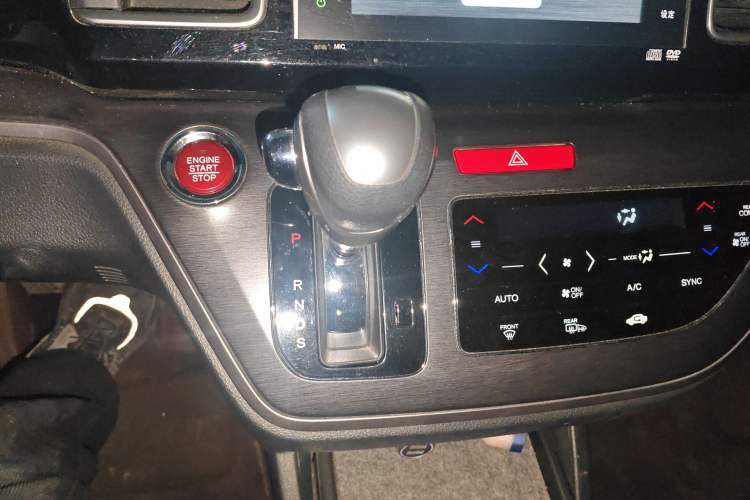 Used Honda Elysion 2016 2.4L Supreme Edition
