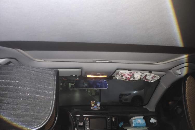 Used Toyota RAV4 2016 2.0L CVT Two-Wheel Drive Fashion Edition China V Standard
