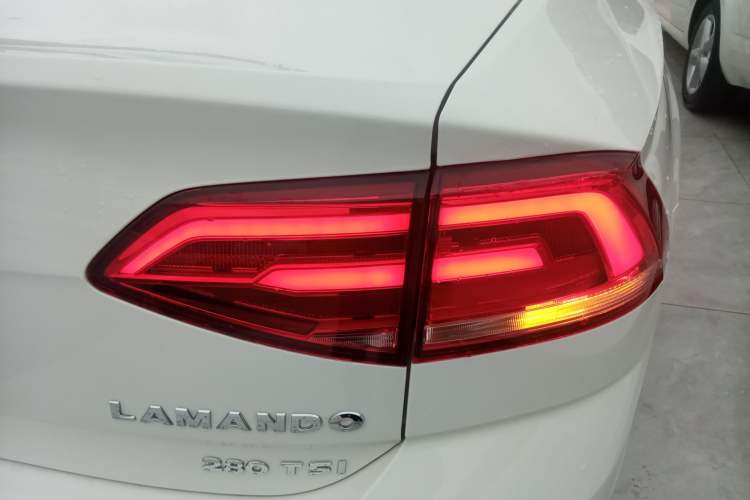 Used Volkswagen Lamando 2017 280TSI DSG Comfort Edition