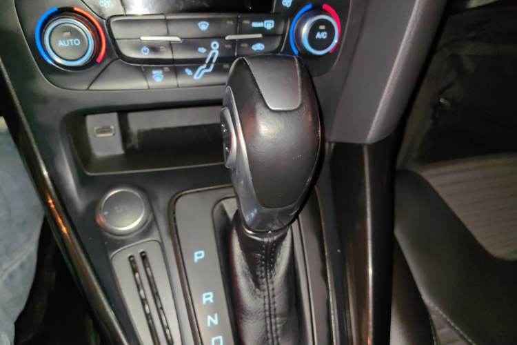 Used Ford Focus 2017 Sedan 1.6L Automatic Fashion Edition Smart Drive Version