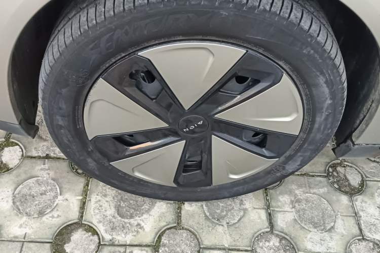 Used AION Y 2023 Younger
