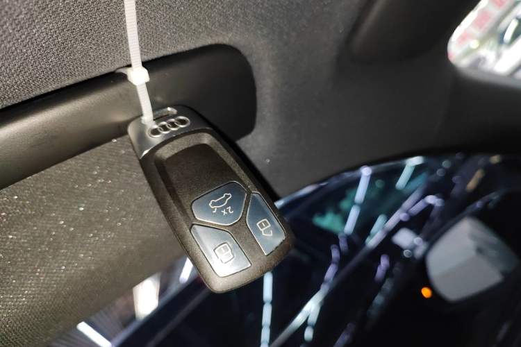 Used Audi Q5L 2023 40T Luxury Dynamic Model
