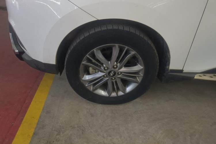 Used Hyundai ix35 2013 2.0L Automatic Two-Wheel Drive Smart GLS China IV Standard
