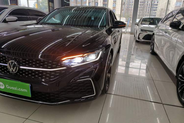 Used Volkswagen Passat 2023 Restyled 330TSI Starry Luxury Edition
