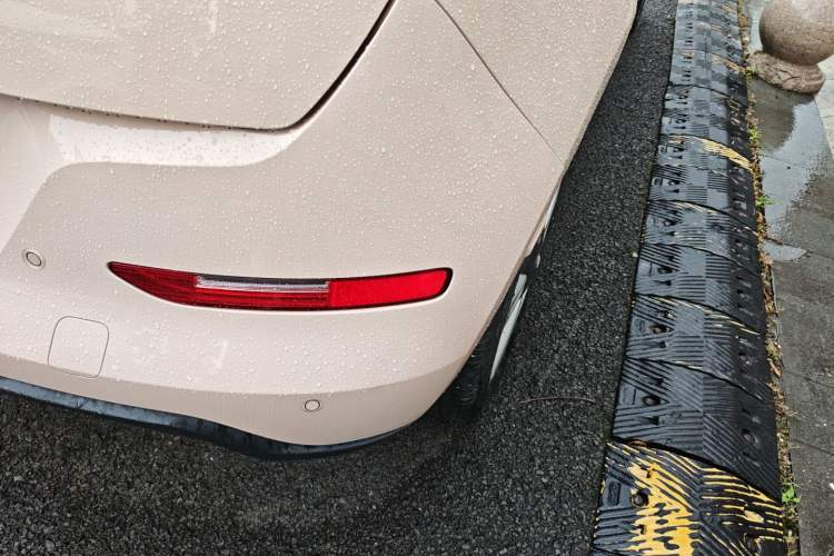 Used ORA Good Cat 2022 400km Standard Range Premium Version Lithium-Ion Battery
