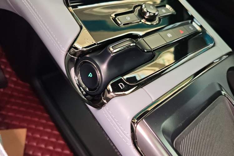 Used Nio ES8 2020 580 km Range Signature Edition Six-Seater Version
